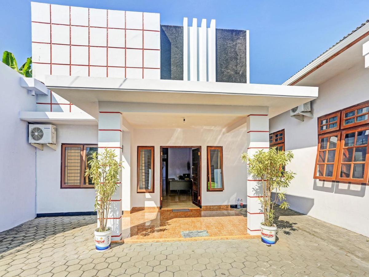 Oyo 90344 Wijayanti 호텔 바뉴왕기 외부 사진